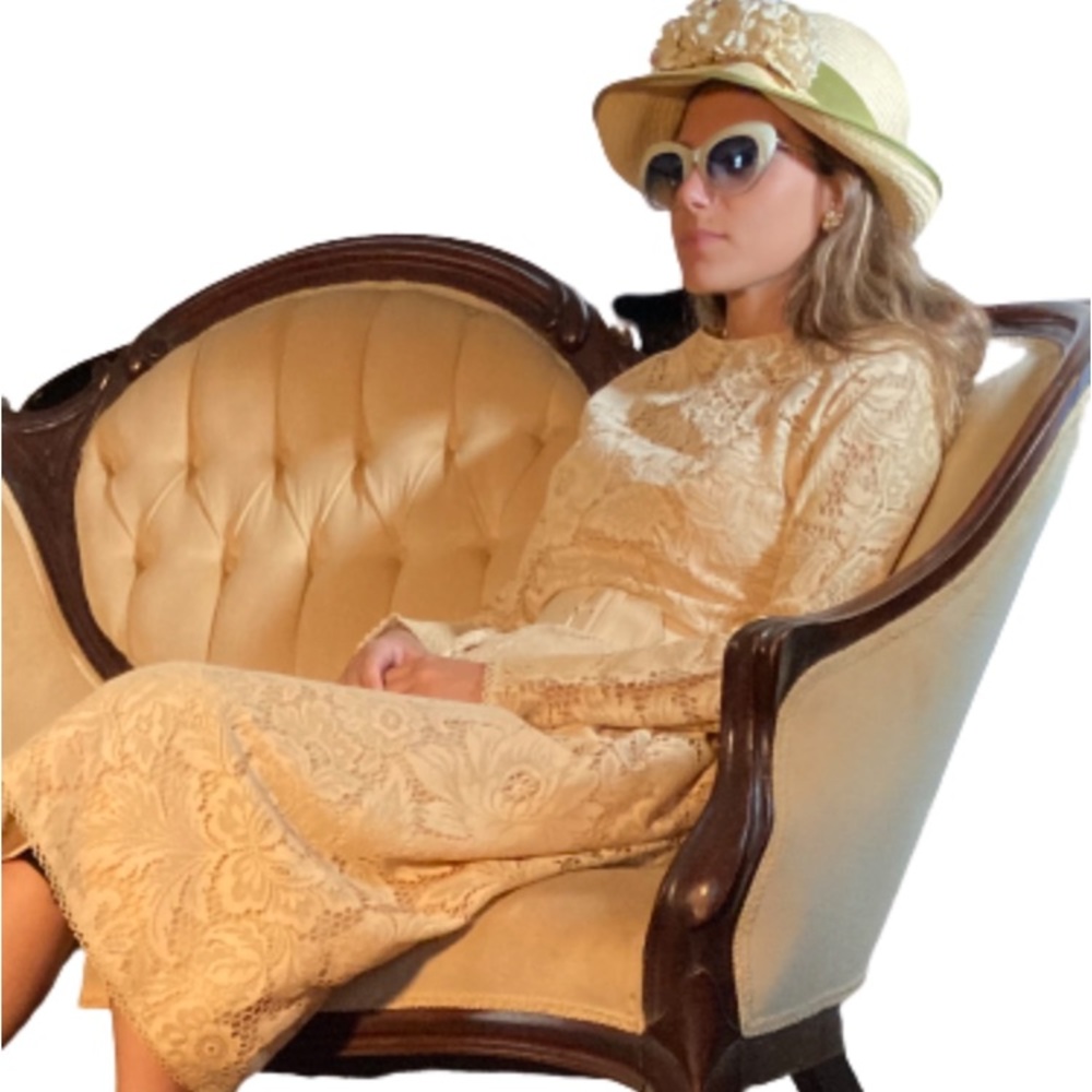 Vintage lace dress - Picture 5 of 9